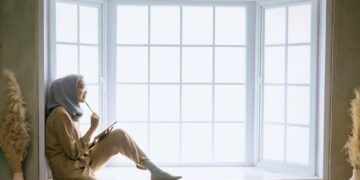 Empower Your Inner Queen: 10 Self-Improvement Tips Every Girl Should Know
